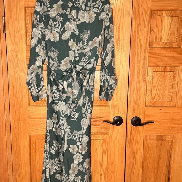 Elan - Floral Midi Dress with Tie-Front - Size Medium - Picture 4 of 5